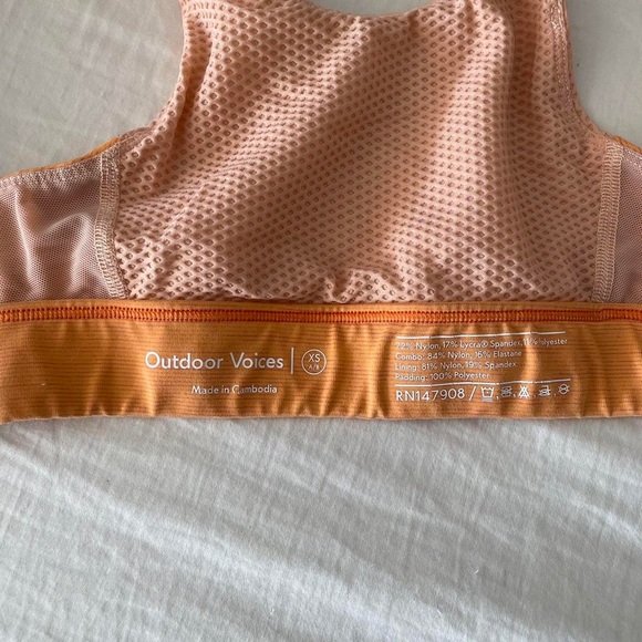 Outdoor Voices Zip Bra Coral Rose XS - Picture 3 of 4